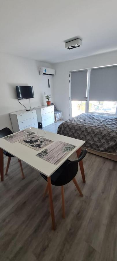Monoambiente del barquito Alquiler temporario Rosario Esterno foto